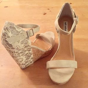 Not Rated Wedges. Cream Lace and Gold Sparkles